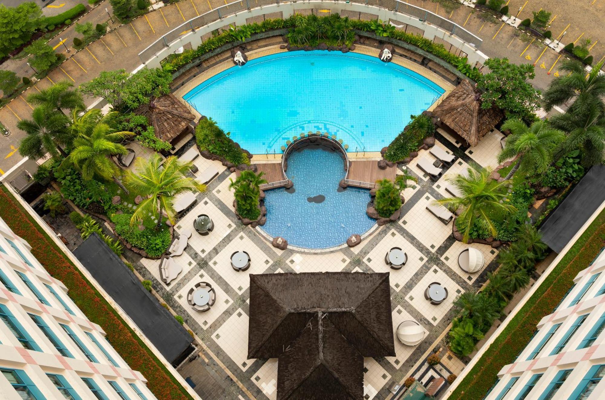 Hotel Ciputra Jakarta Managed By Swiss-Belhotel International Dış mekan fotoğraf